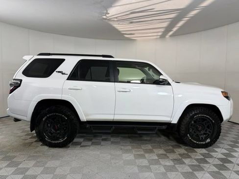 Used 2020 Toyota 4Runner TRD Off-Road Premium w/ Moonroof Package AWD/4WD image 11