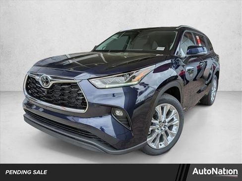 New 2026 Toyota Highlander Limited image 1