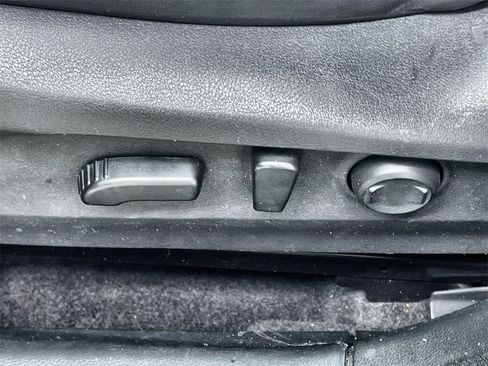 Used 2021 Subaru Outback Limited image 13