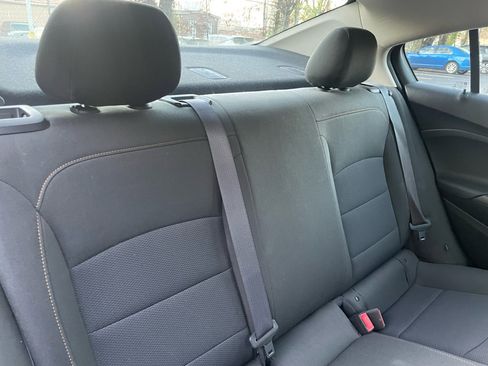 Used 2017 Chevrolet Cruze LS image 22