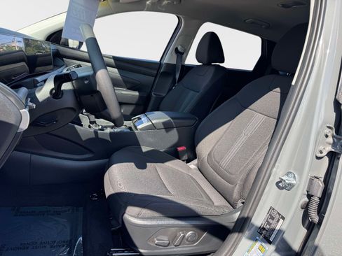 Used 2025 Hyundai Tucson SEL AWD/4WD image 13