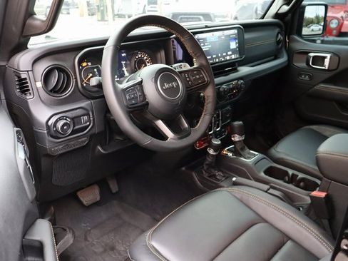 Used 2025 Jeep Wrangler Unlimited Rubicon 392 image 16