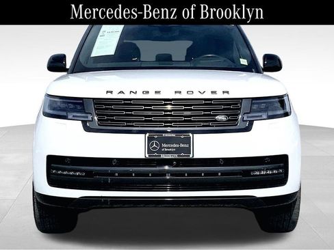 Used 2025 Land Rover Range Rover SE AWD/4WD image 3