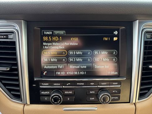 Used 2016 Porsche Macan S image 19