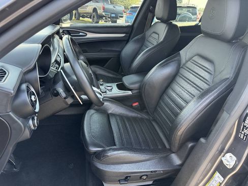 Used 2022 Alfa Romeo Stelvio Veloce AWD/4WD image 18