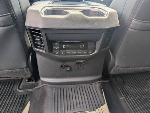 Used 2024 Toyota Sequoia Platinum AWD/4WD image 22