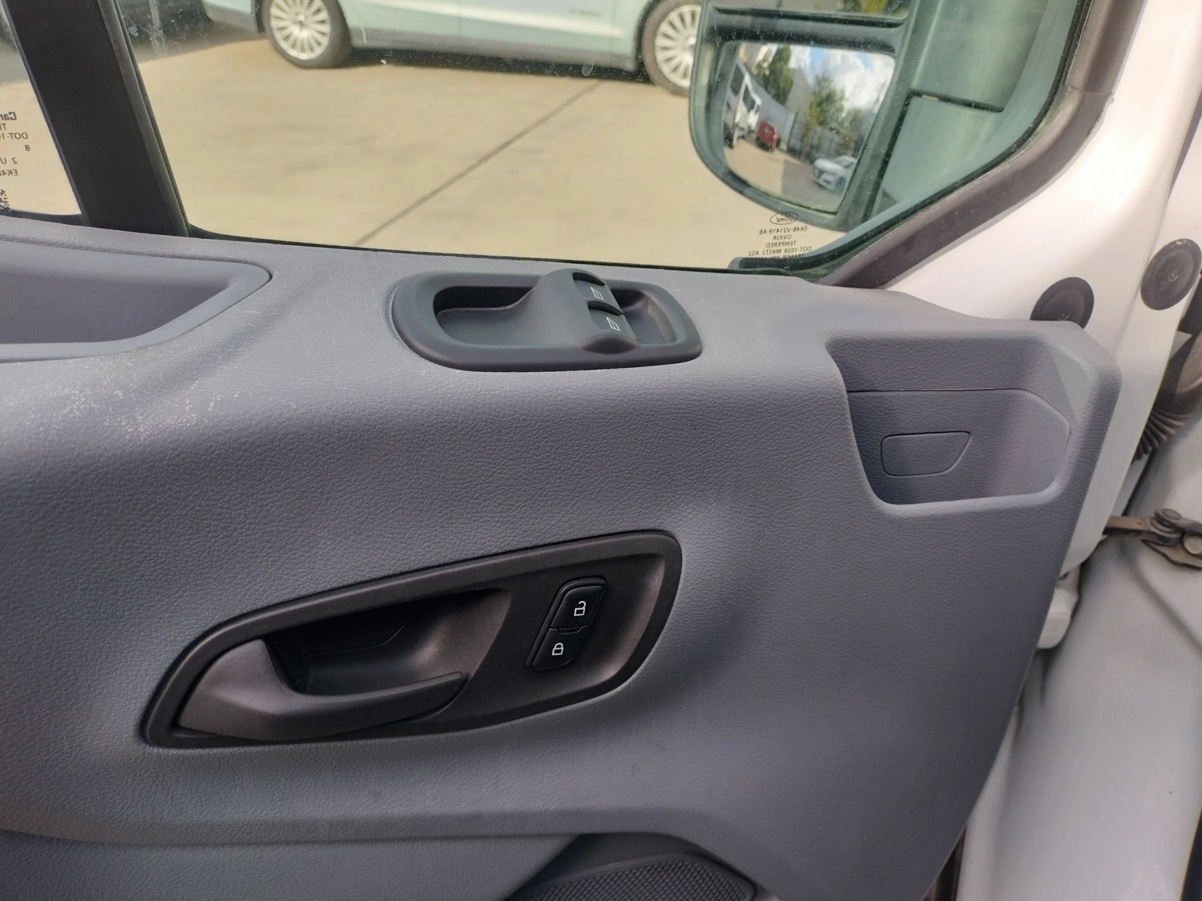 Used 2018 Ford Transit 350 XL RWD image 24