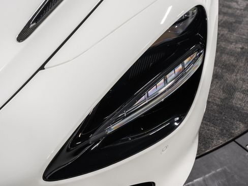 Used 2021 McLaren 720S Performance RWD image 34