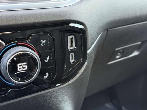 Certified 2023 Chevrolet Silverado 1500 High Country w/ Technology Package AWD/4WD image 29