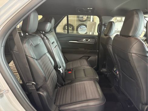 New 2026 Ford Explorer ST-Line w/ ST-Line Street Pack AWD/4WD image 25