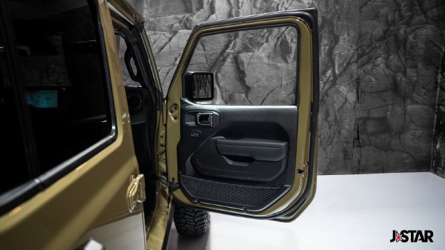 New 2025 Jeep Wrangler Unlimited Rubicon w/ Safety Group AWD/4WD image 8