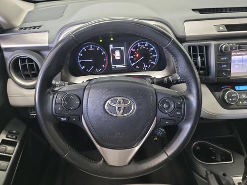 Used 2018 Toyota RAV4 XLE FWD image 17