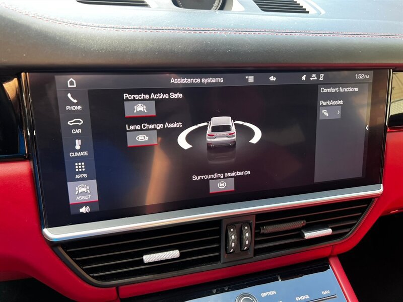 Used 2020 Porsche Cayenne AWD/4WD image 35