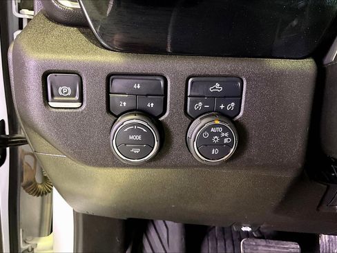 Used 2025 Chevrolet Silverado 2500 LT AWD/4WD image 18