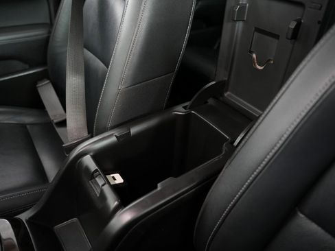 Used 2016 GMC Canyon SLT w/ Driver Alert Package image 32