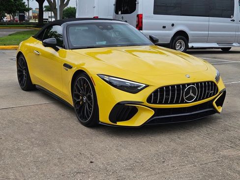 Used 2023 Mercedes-Benz SL 63 AMG 4MATIC w/ Driver Assistance Package image 3
