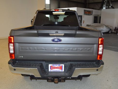 Used 2022 Ford F250 XLT w/ XLT Premium Package AWD/4WD image 4