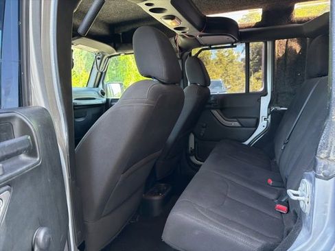 Used 2017 Jeep Wrangler Unlimited Sport w/ Connectivity Group AWD/4WD image 13