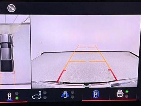 Used 2024 GMC Canyon AT4X image 32