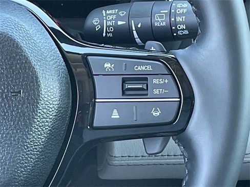 New 2025 Honda Pilot Touring image 15