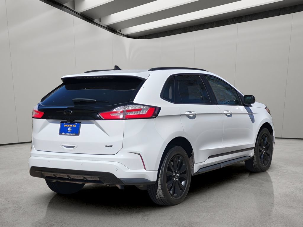 Used 2022 Ford Edge SE w/ Black Appearance Package AWD/4WD image 3
