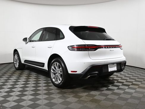 Used 2023 Porsche Macan AWD/4WD image 3