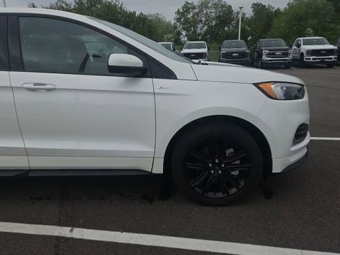 Used 2023 Ford Edge ST-Line w/ Class II Trailer Tow Package AWD/4WD image 4