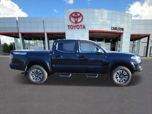 Certified 2022 Toyota Tacoma TRD Sport w/ Technology Package image 4
