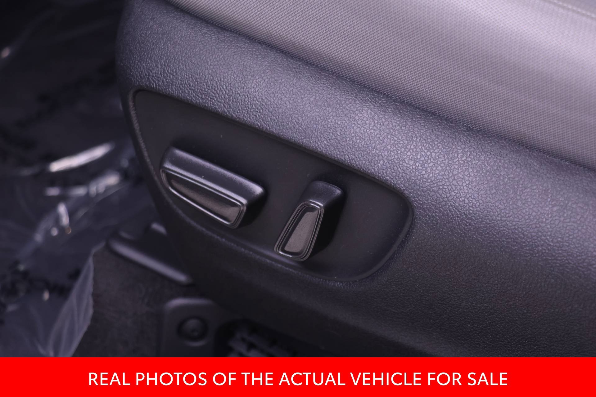 Certified 2025 Toyota Sienna LE AWD/4WD image 16