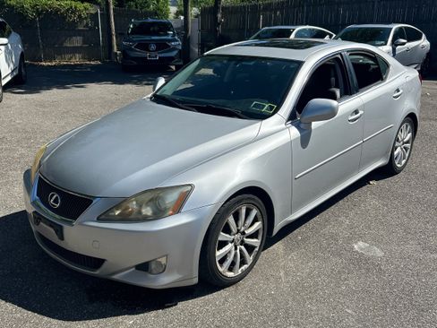 Used 2008 Lexus IS 250 w/ Preferred Accessory Pkg RWD image 1