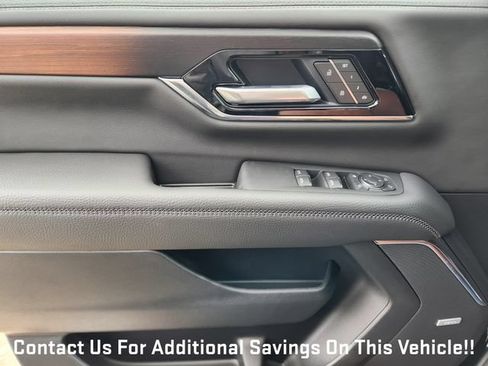 New 2026 GMC Yukon Denali w/ Denali Reserve Package AWD/4WD image 17