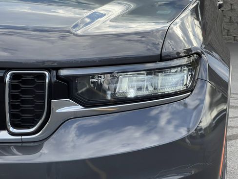 Used 2022 Jeep Grand Cherokee L Limited image 39