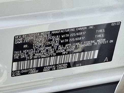 Used 2022 Toyota RAV4 LE AWD/4WD image 27