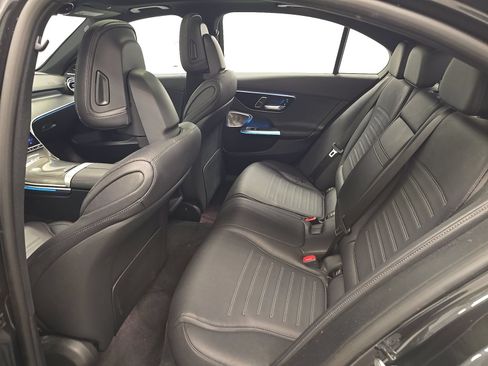 Used 2023 Mercedes-Benz C 300 Sedan image 7
