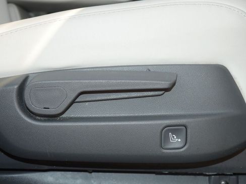 Used 2025 Hyundai Santa Fe SEL AWD/4WD image 29
