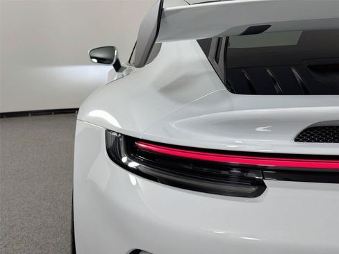 Certified 2022 Porsche 911 GT3 RWD image 16