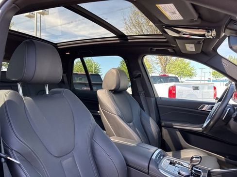 Used 2022 BMW X5 xDrive40i AWD/4WD image 51