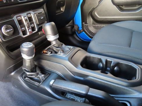 Certified 2022 Jeep Wrangler Unlimited Sport S image 16