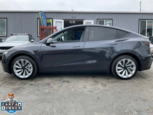 Used 2026 Tesla Model Y AWD image 5