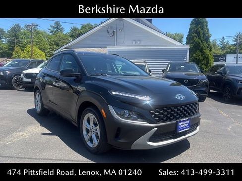 Used 2023 Hyundai Kona SEL AWD/4WD image 1