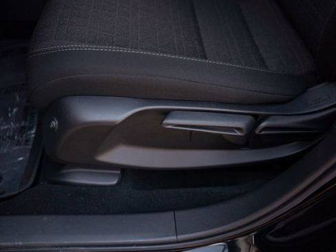 Used 2024 Honda HR-V LX image 19