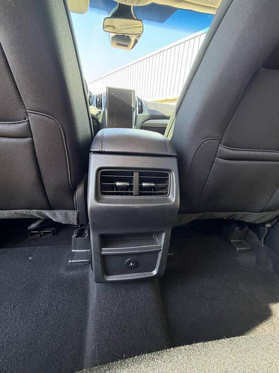 Used 2023 Ford Edge SE w/ Black Appearance Package AWD/4WD image 24