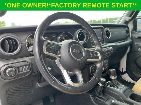 Used 2019 Jeep Wrangler Unlimited Sahara AWD/4WD image 15