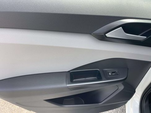 Certified 2023 Volkswagen Taos S FWD image 14