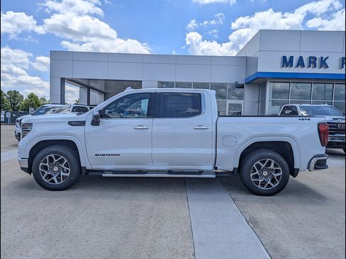 New 2026 GMC Sierra 1500 SLT w/ SLT Premium Plus Package AWD/4WD image 9