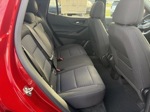 Used 2025 Chevrolet Equinox LT image 11