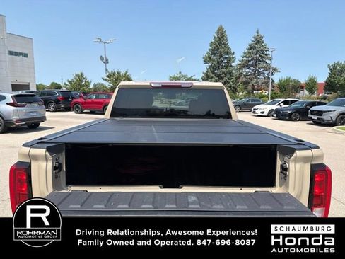 Used 2022 GMC Sierra 1500 Elevation w/ LPO, Elevation Black Package AWD/4WD image 10