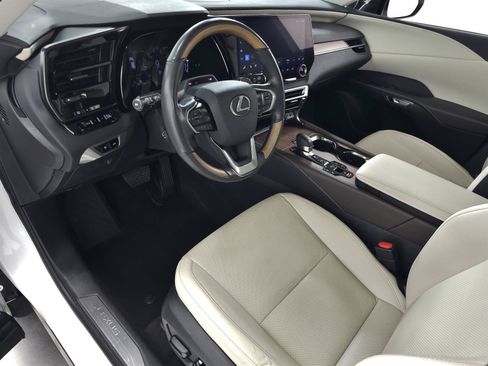 Used 2024 Lexus RX 350 Premium w/ Convenience Package AWD/4WD image 16