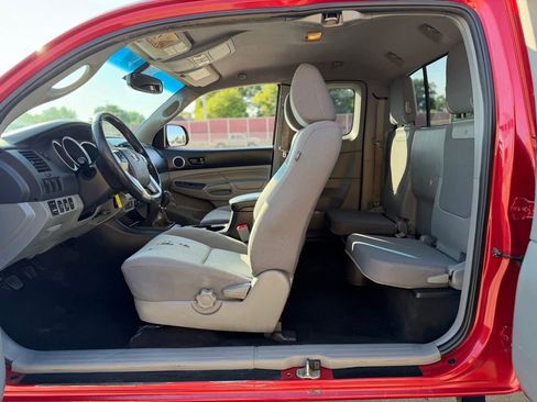 Used 2012 Toyota Tacoma 4x4 Access Cab w/ SR5 Pkg image 24