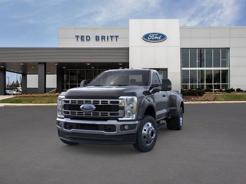 New 2026 Ford F450 XLT w/ FX4 Off-Road Package AWD/4WD image 3